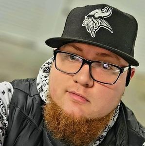 Meet your Posher, Clinton ray